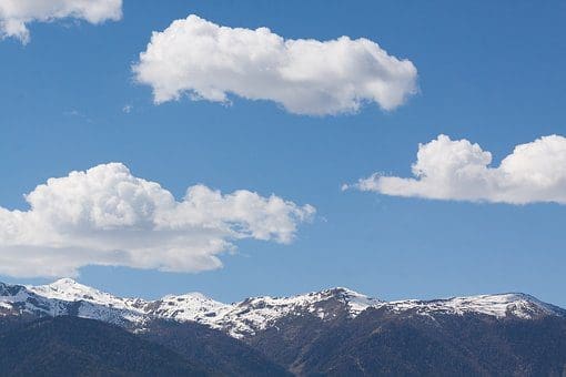 mountains-in-spring